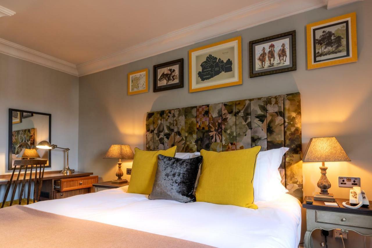 The Foley Hotell Claygate Eksteriør bilde