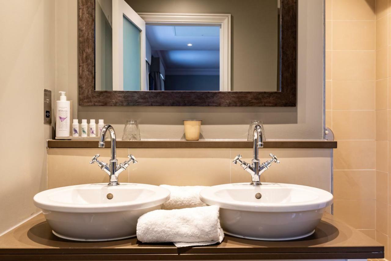 The Foley Hotell Claygate Eksteriør bilde