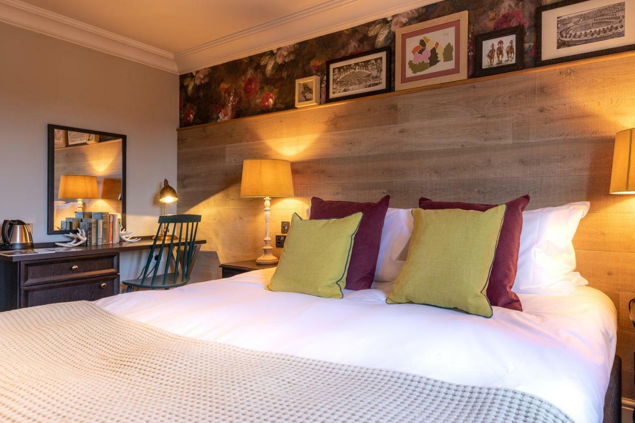 The Foley Hotell Claygate Eksteriør bilde