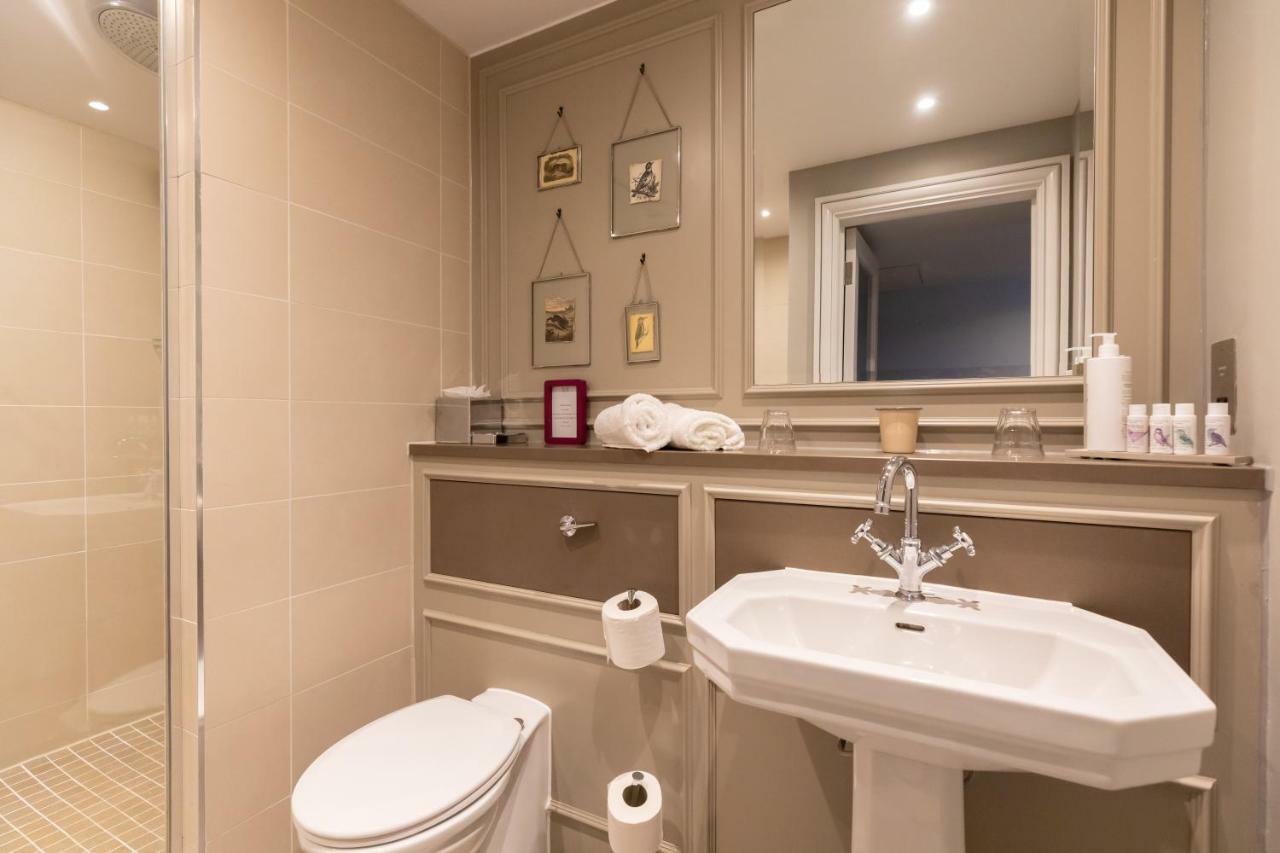 The Foley Hotell Claygate Eksteriør bilde