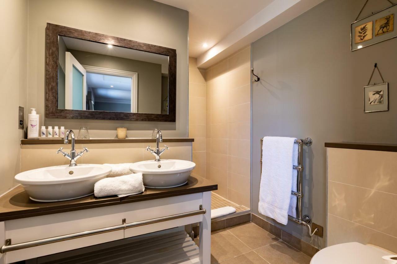 The Foley Hotell Claygate Eksteriør bilde
