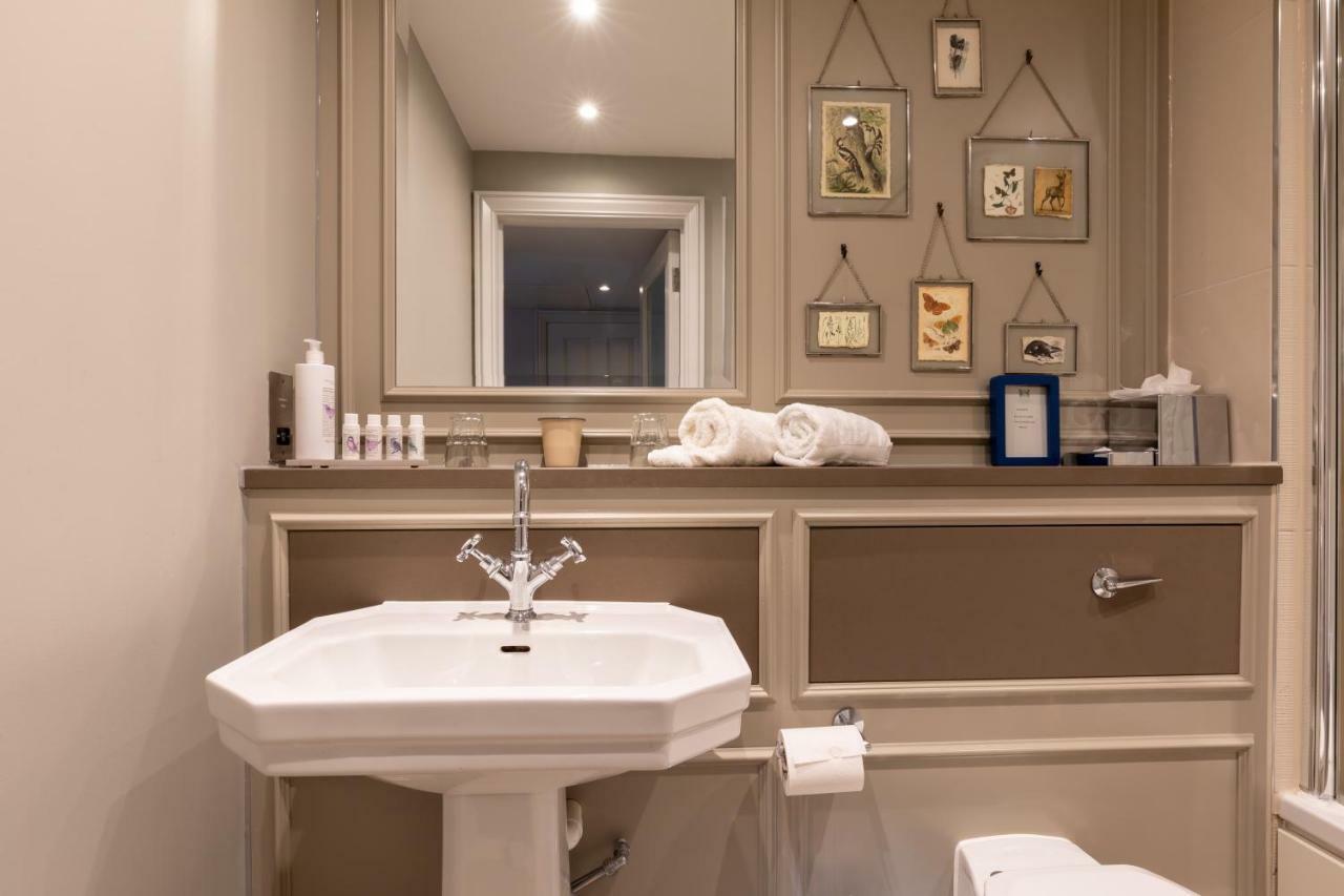 The Foley Hotell Claygate Eksteriør bilde